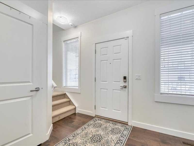 201 Rainbow Falls Glen, Chestermere, AB - Indoor Photo Showing Other Room