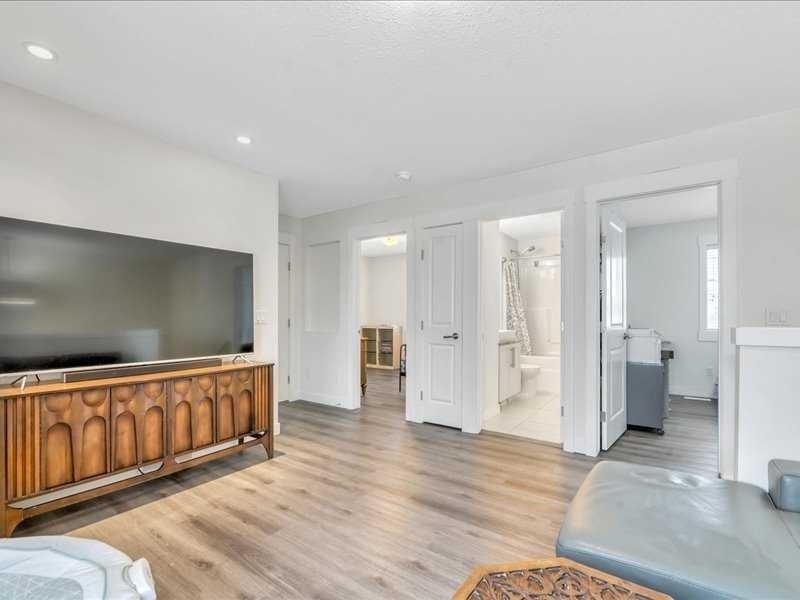 201 Rainbow Falls Glen, Chestermere, AB - Indoor Photo Showing Bedroom