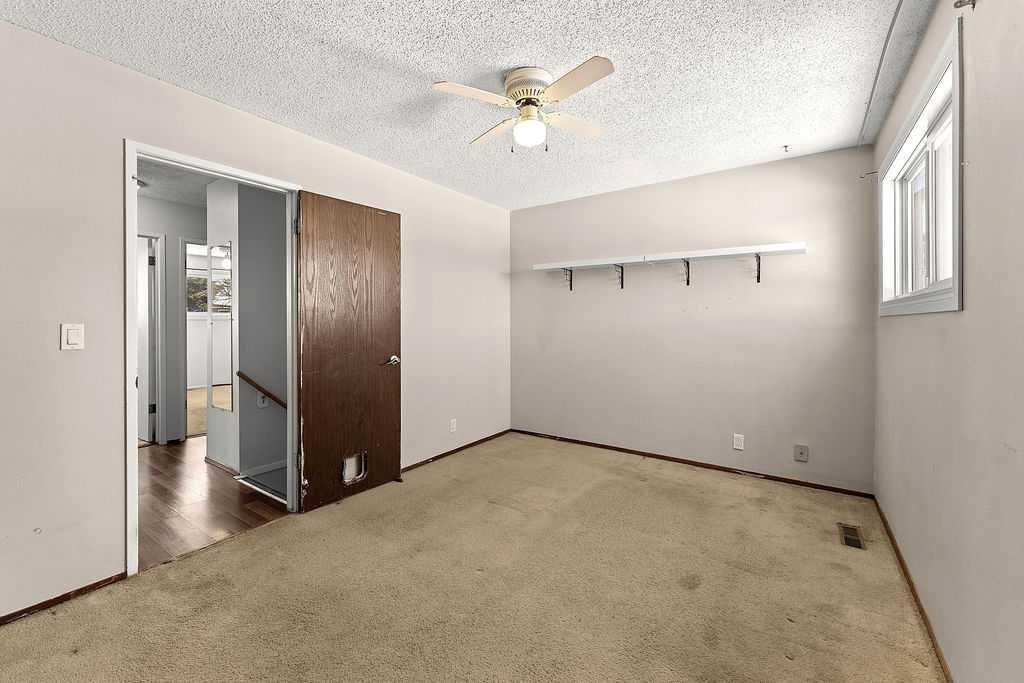 56-5520 1 Avenue Se, Calgary, AB - Indoor Photo Showing Other Room