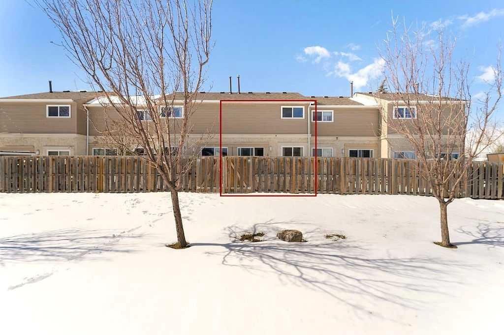 56-5520 1 Avenue Se, Calgary, AB - Outdoor