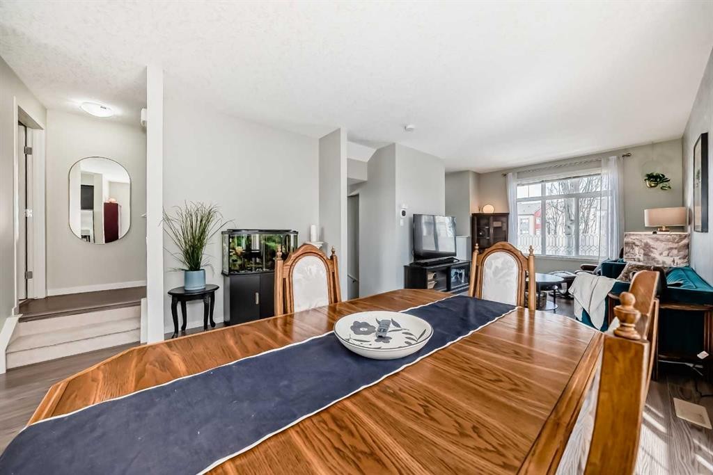 113 Copperpond Row Se, Calgary, AB - Indoor