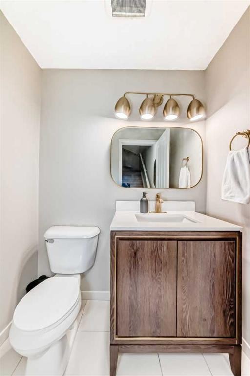 113 Copperpond Row Se, Calgary, AB - Indoor Photo Showing Bathroom