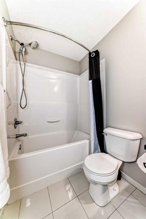 113 Copperpond Row Se, Calgary, AB - Indoor Photo Showing Bathroom