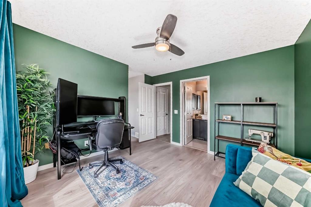 113 Copperpond Row Se, Calgary, AB - Indoor
