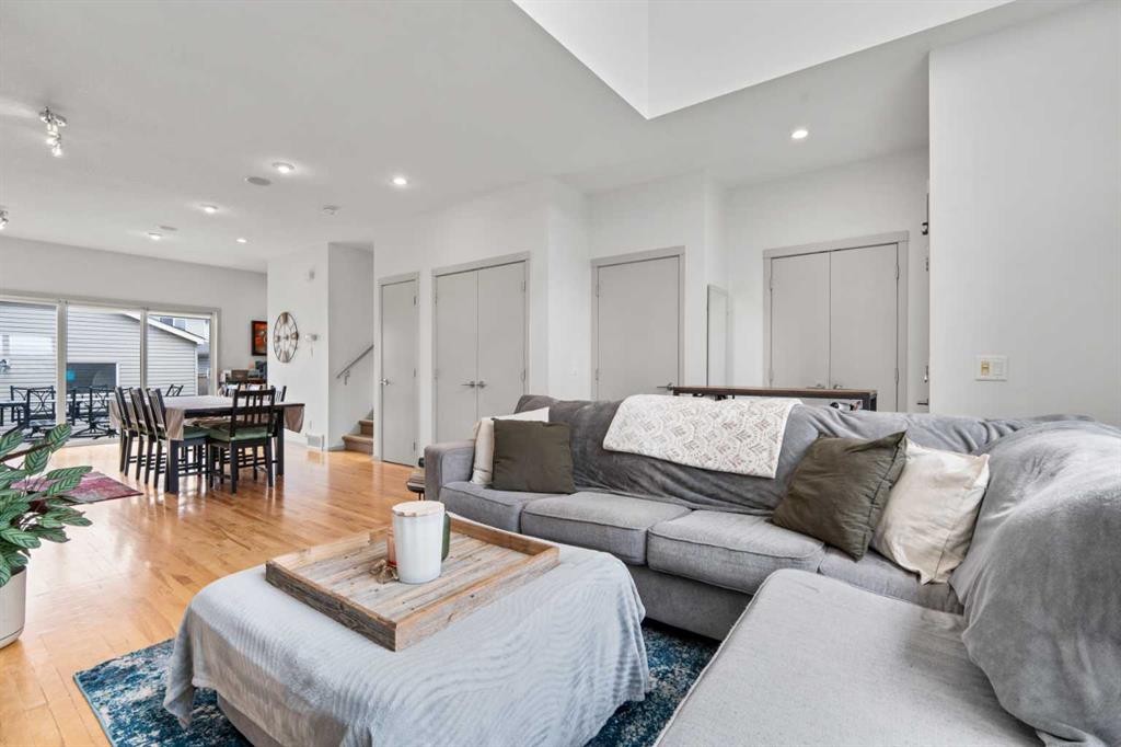 278 Copperstone Circle Se, Calgary, AB - Indoor Photo Showing Living Room