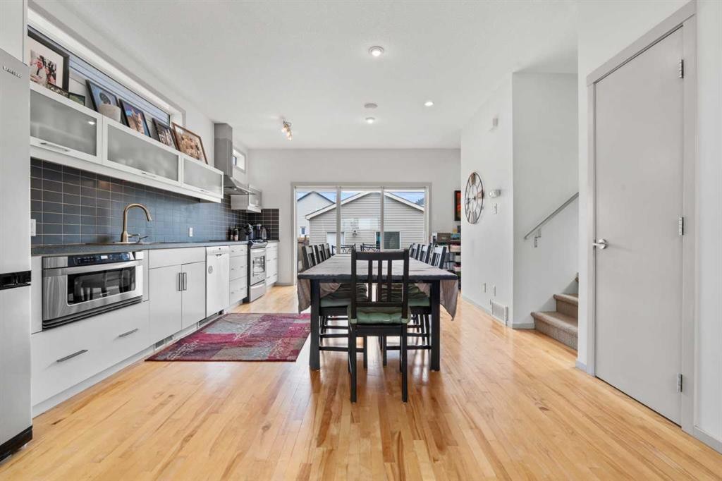 278 Copperstone Circle Se, Calgary, AB - Indoor Photo Showing Kitchen
