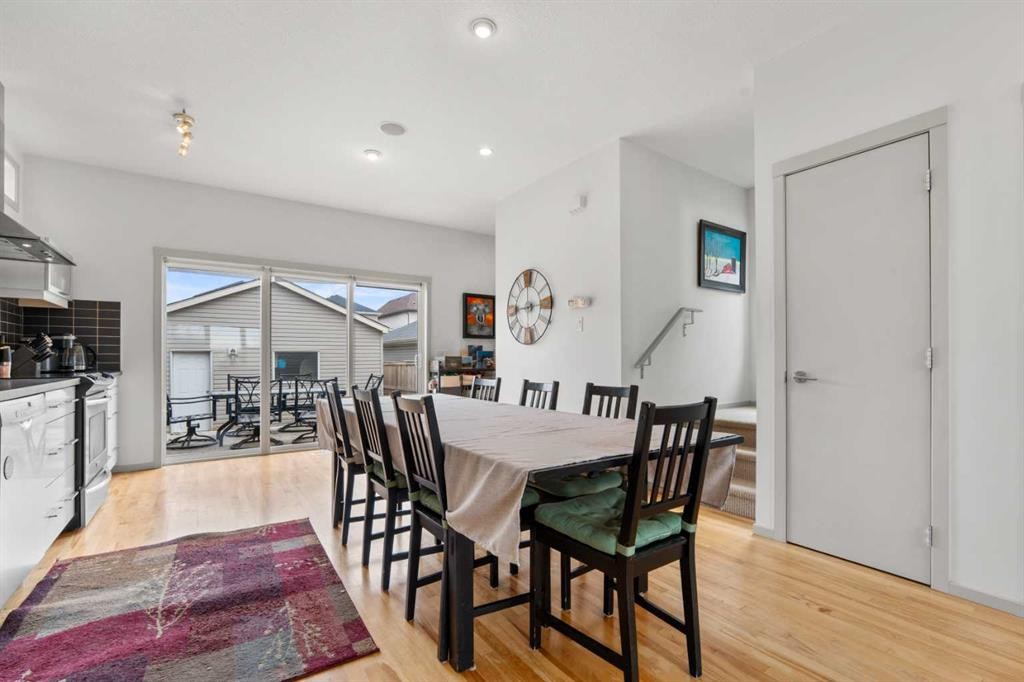 278 Copperstone Circle Se, Calgary, AB - Indoor Photo Showing Dining Room