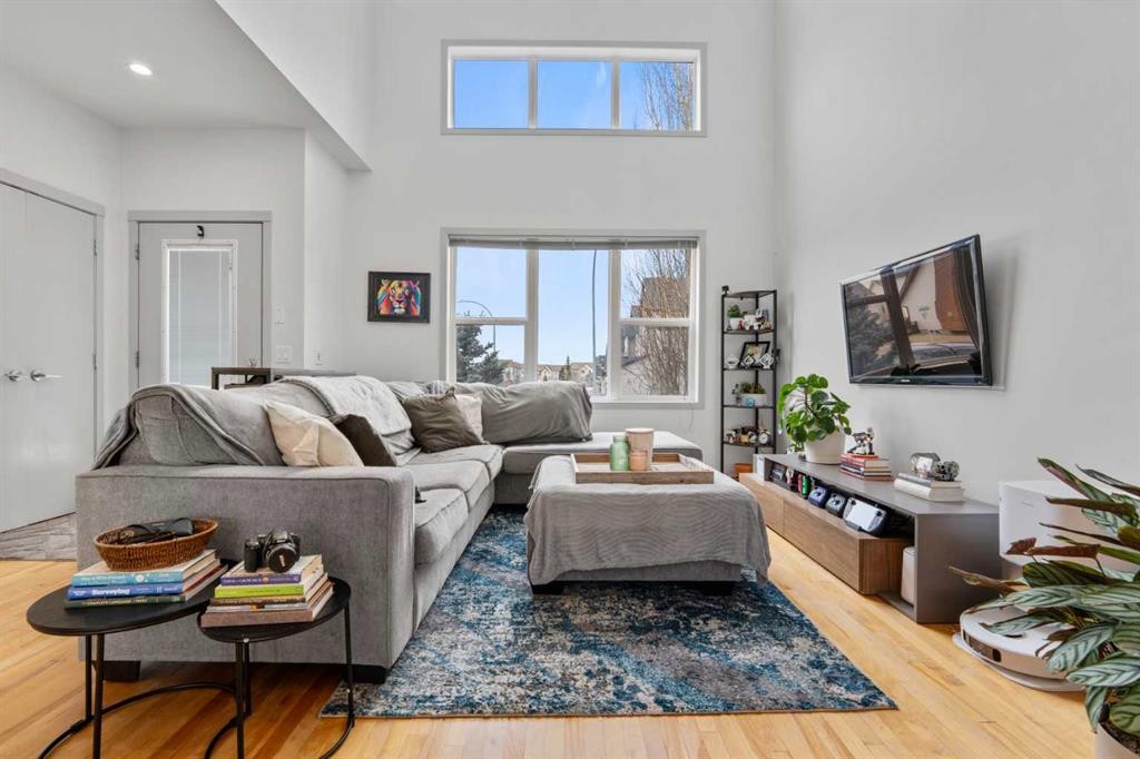 278 Copperstone Circle Se, Calgary, AB - Indoor Photo Showing Living Room