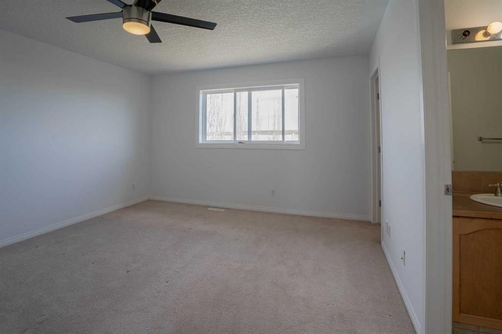 160 Covemeadow Road Ne, Calgary, AB - Indoor Photo Showing Other Room