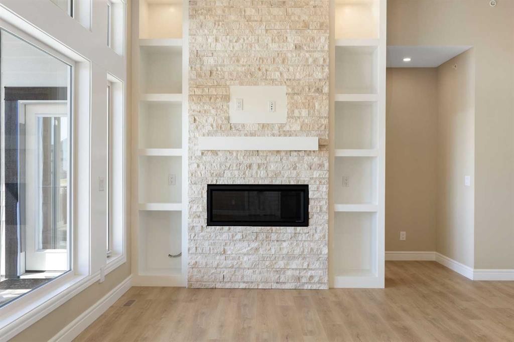 259 Muirfield Crescent, Lyalta, AB - Indoor With Fireplace