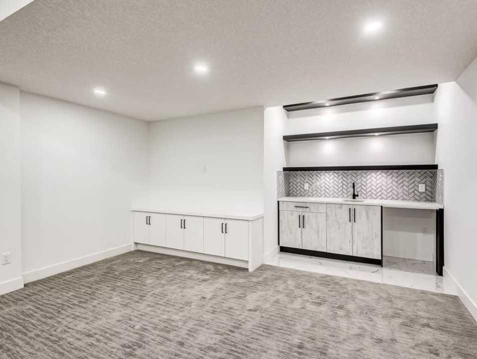 496 Muirfield Crescent, Lyalta, AB - Indoor Photo Showing Other Room