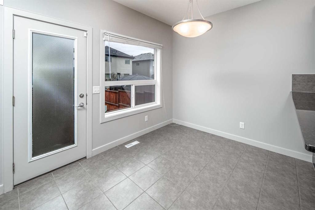 50 Everwoods Park Sw, Calgary, AB - Indoor Photo Showing Other Room