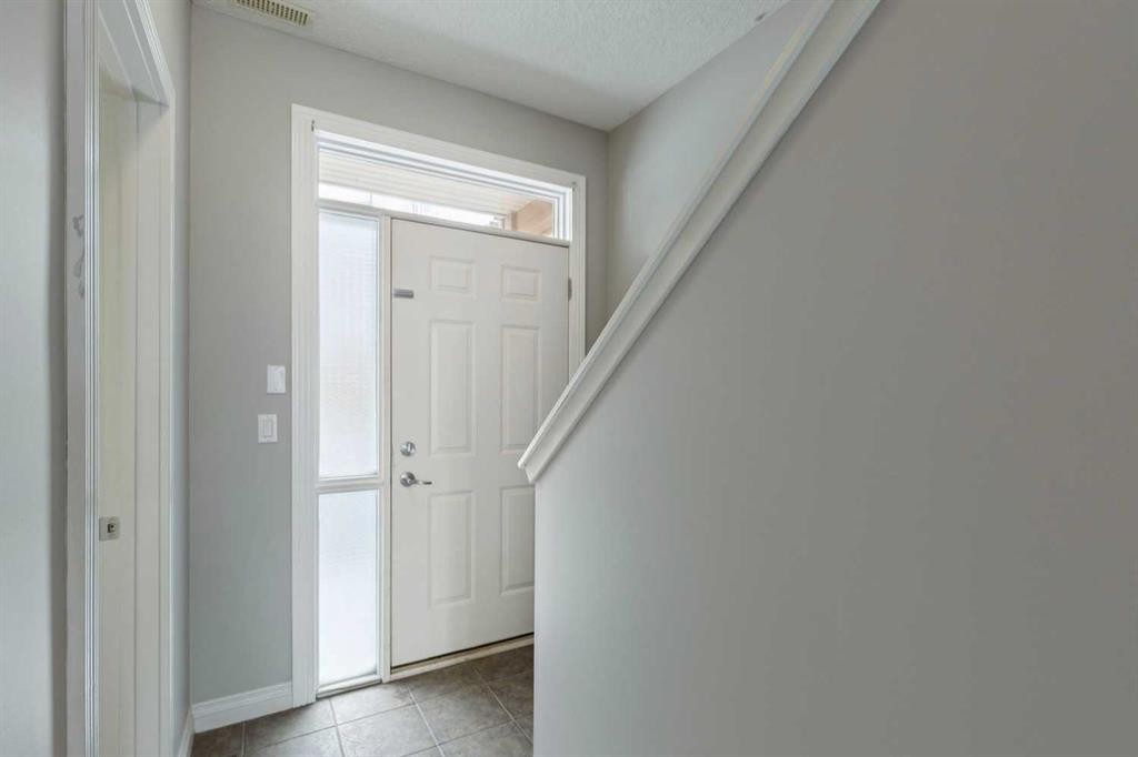 14-133 Rockyledge View Nw, Calgary, AB - Indoor Photo Showing Other Room