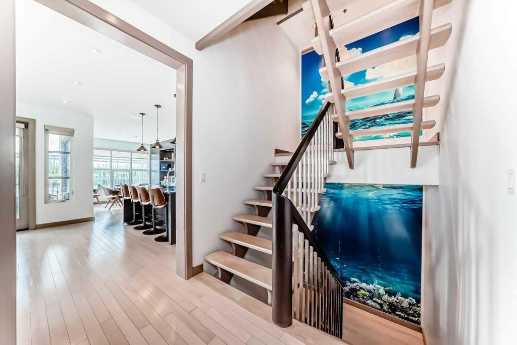 701 Aspen Meadows Hill Sw, Calgary, AB - Indoor Photo Showing Other Room