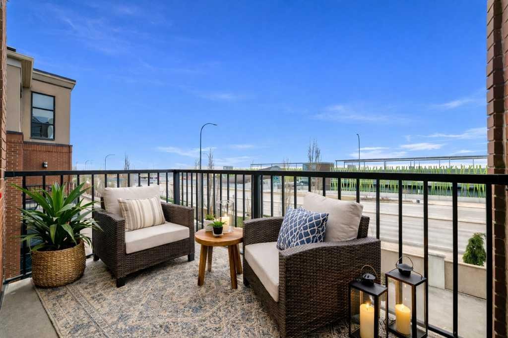701 Aspen Meadows Hill Sw, Calgary, AB - Outdoor With Balcony With Exterior