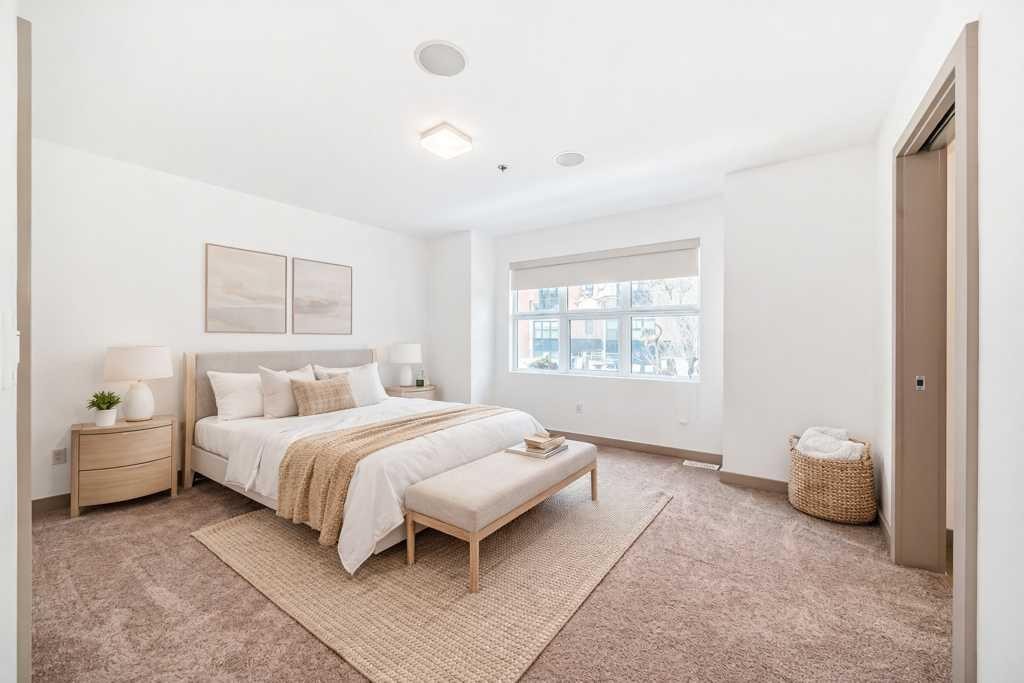 701 Aspen Meadows Hill Sw, Calgary, AB - Indoor Photo Showing Bedroom