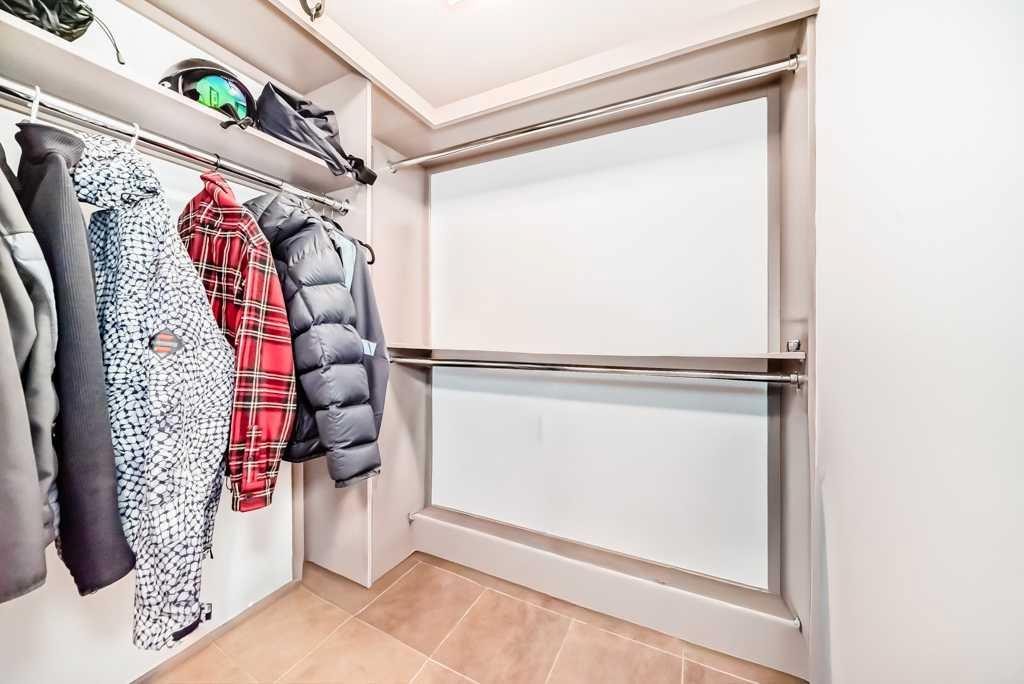 701 Aspen Meadows Hill Sw, Calgary, AB - Indoor With Storage