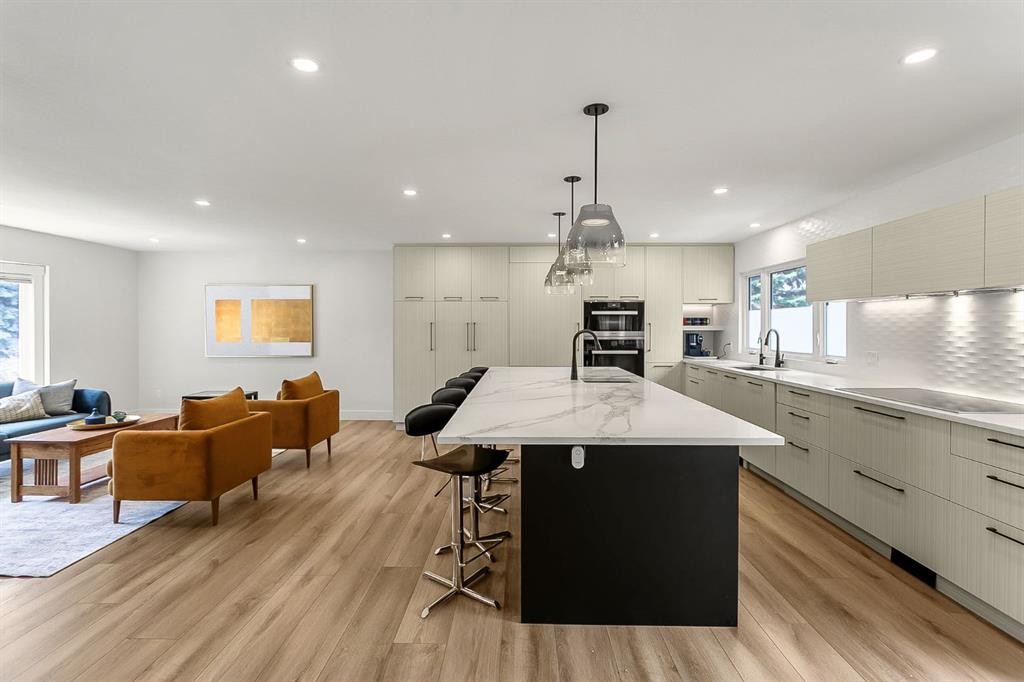 75 Woodacres Crescent Sw, Calgary, AB - Indoor Photo Showing Kitchen With Upgraded Kitchen
