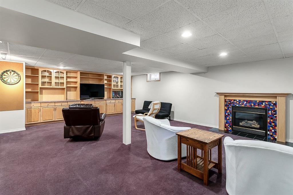 75 Woodacres Crescent Sw, Calgary, AB - Indoor