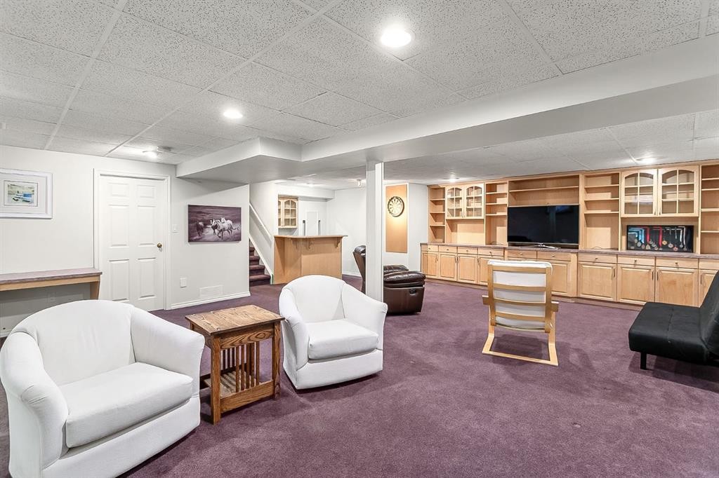 75 Woodacres Crescent Sw, Calgary, AB - Indoor