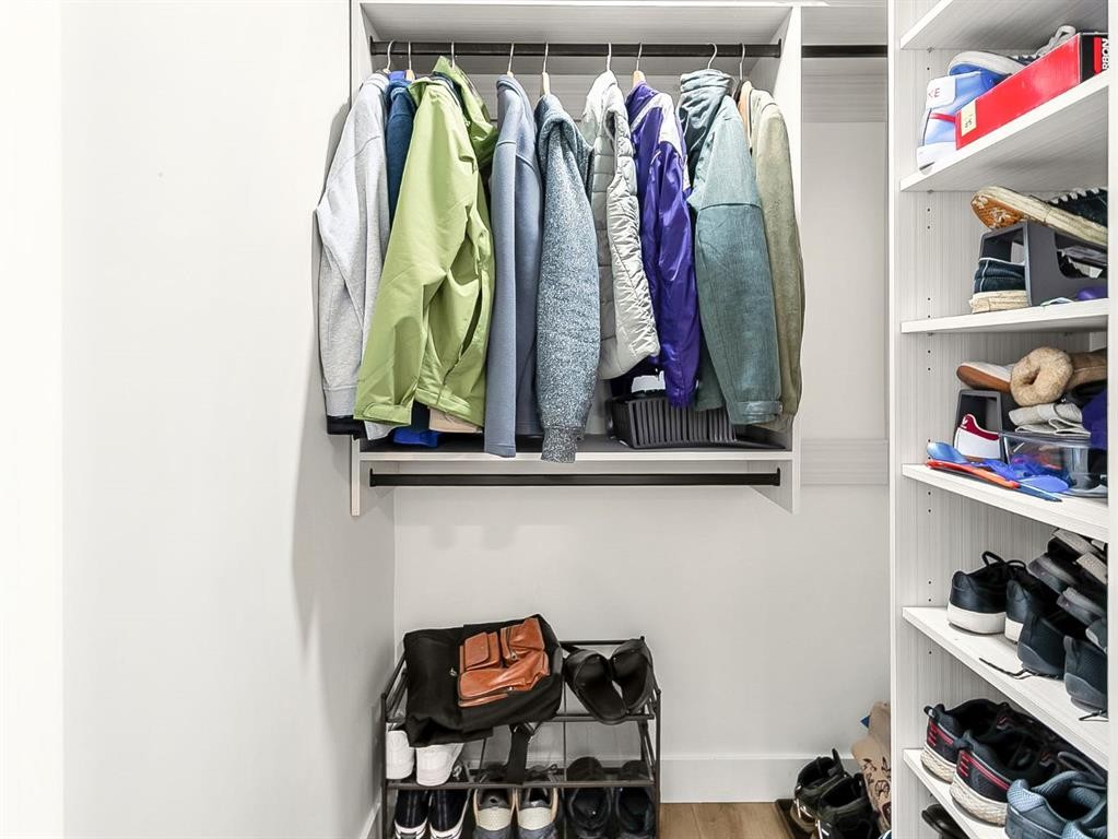 75 Woodacres Crescent Sw, Calgary, AB - Indoor With Storage