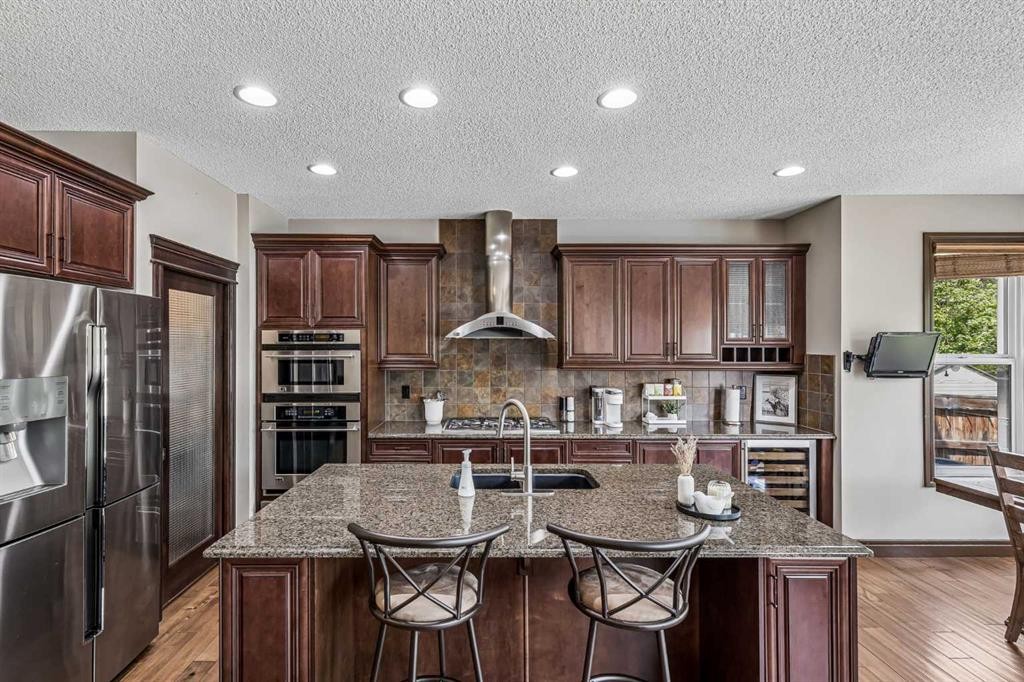 12 Mahogany Heath Se, Calgary, AB - Indoor Photo Showing Kitchen With Stainless Steel Kitchen With Upgraded Kitchen