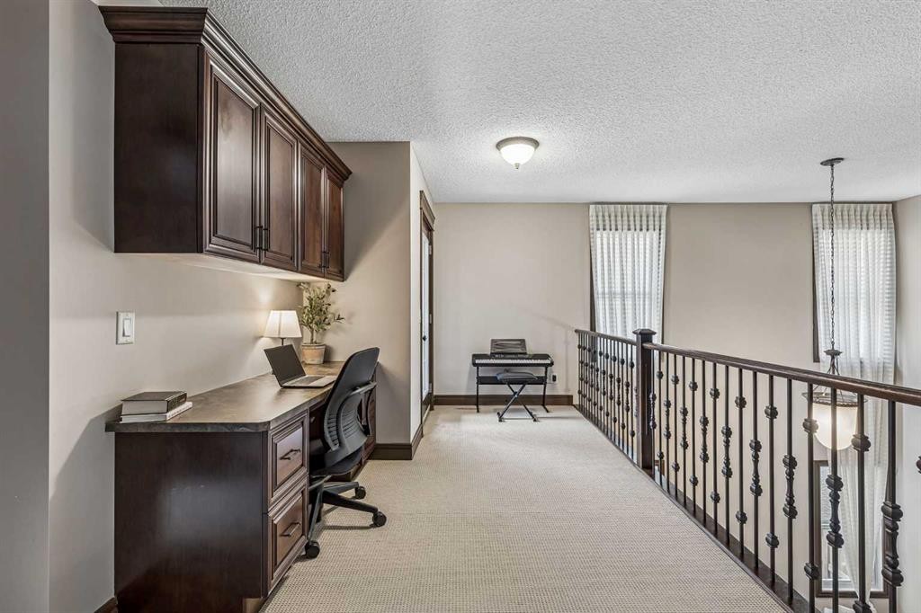 12 Mahogany Heath Se, Calgary, AB - Indoor