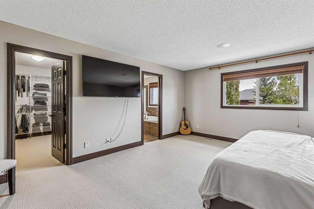 12 Mahogany Heath Se, Calgary, AB - Indoor Photo Showing Bedroom