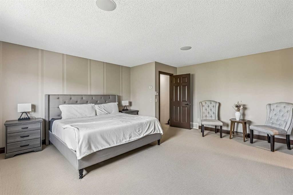 12 Mahogany Heath Se, Calgary, AB - Indoor Photo Showing Bedroom