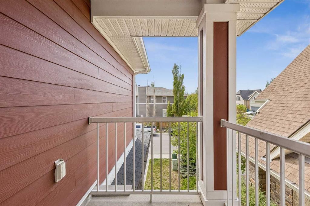 12 Mahogany Heath Se, Calgary, AB - Outdoor With Balcony With Exterior