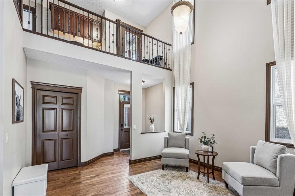 12 Mahogany Heath Se, Calgary, AB - Indoor Photo Showing Other Room