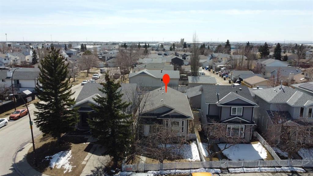 15 Erin Green Way Se, Calgary, AB - Outdoor With View