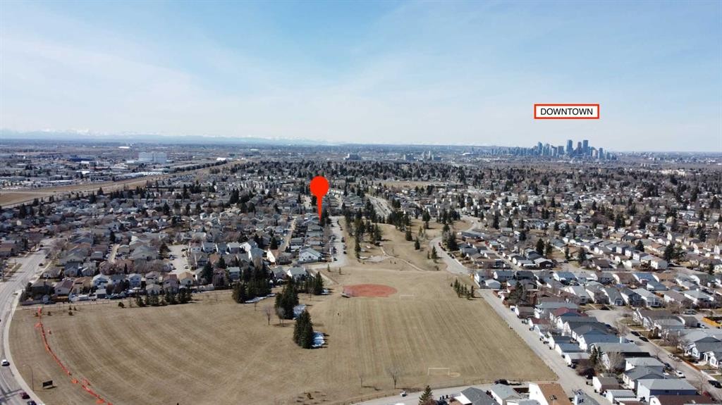 15 Erin Green Way Se, Calgary, AB - Outdoor With View