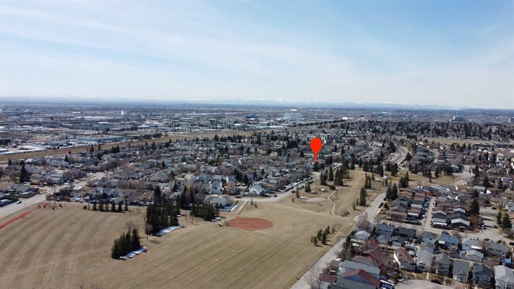 15 Erin Green Way Se, Calgary, AB - Outdoor With View