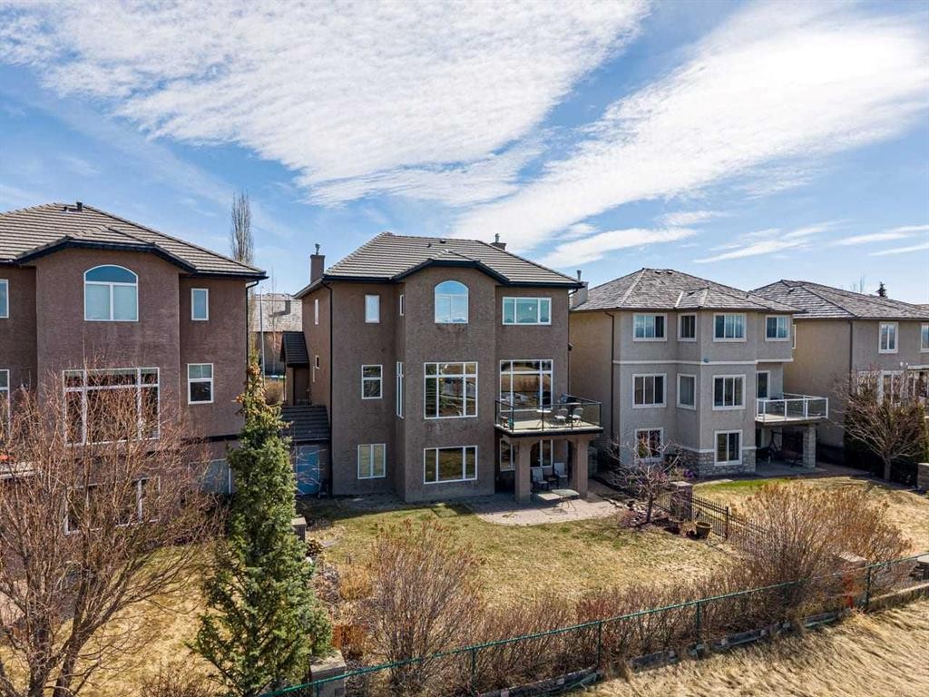 7 Royal Ridge Terrace Nw, Calgary, AB - Outdoor