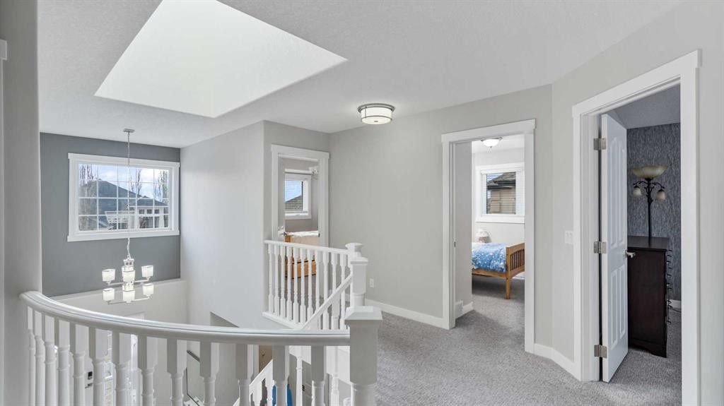 39 Mt Douglas Point Se, Calgary, AB - Indoor Photo Showing Other Room