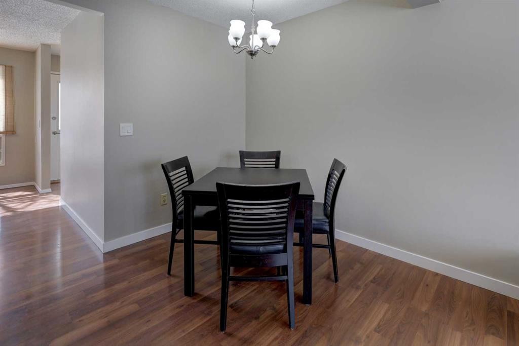 107 Macewan Park Way Nw, Calgary, AB - Indoor Photo Showing Dining Room