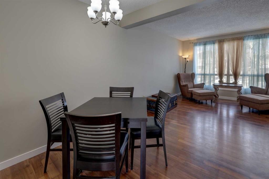 107 Macewan Park Way Nw, Calgary, AB - Indoor Photo Showing Dining Room