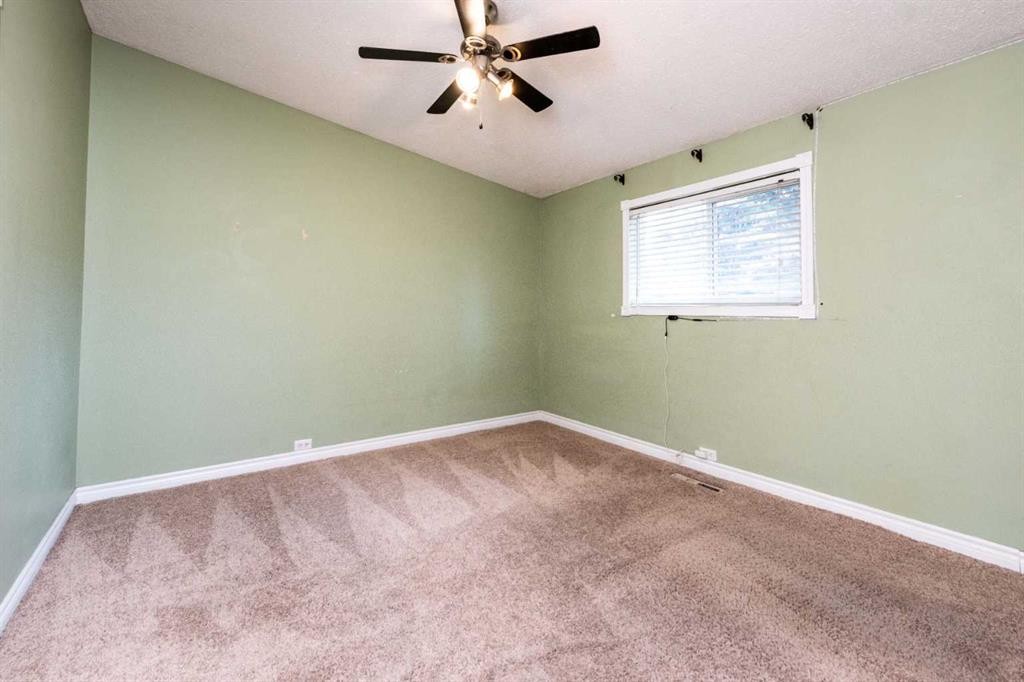 4628 Verona Drive Nw, Calgary, AB - Indoor Photo Showing Other Room