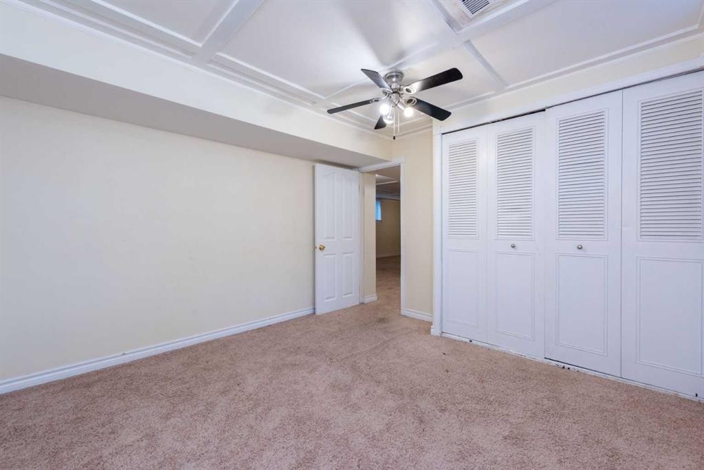 4628 Verona Drive Nw, Calgary, AB - Indoor Photo Showing Other Room