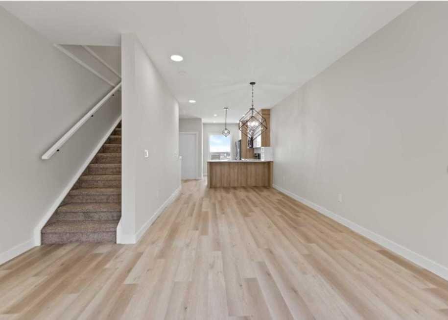 314-52 Red Sky Villas Ne, Calgary, AB - Indoor Photo Showing Other Room