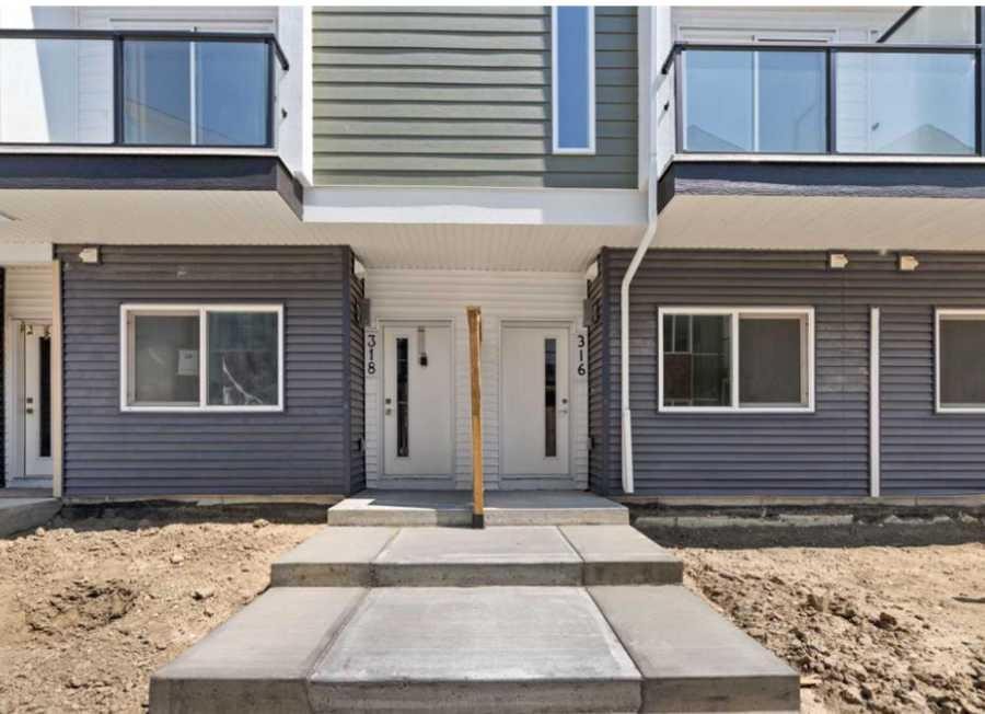 314-52 Red Sky Villas Ne, Calgary, AB - Outdoor