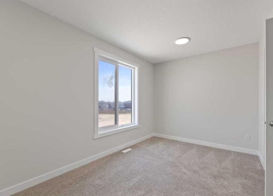 314-52 Red Sky Villas Ne, Calgary, AB - Indoor Photo Showing Other Room