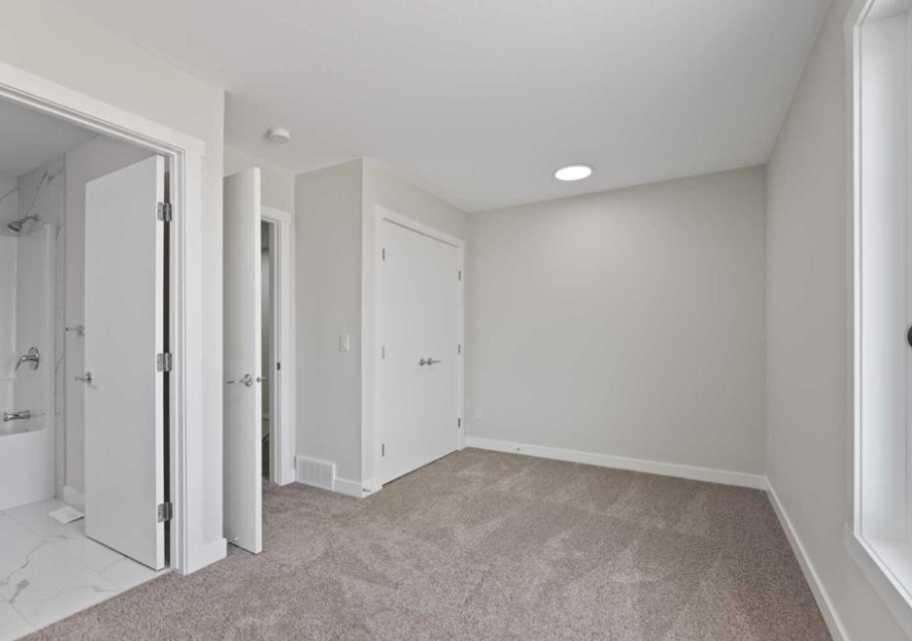 314-52 Red Sky Villas Ne, Calgary, AB - Indoor Photo Showing Other Room