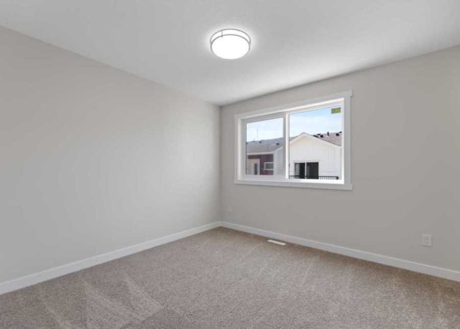 314-52 Red Sky Villas Ne, Calgary, AB - Indoor Photo Showing Other Room