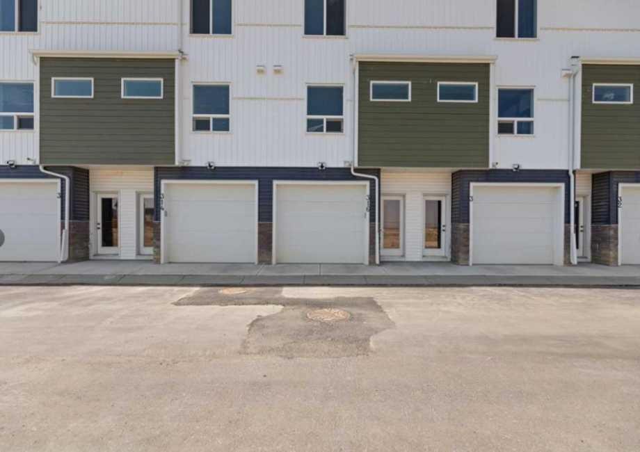 314-52 Red Sky Villas Ne, Calgary, AB - Outdoor