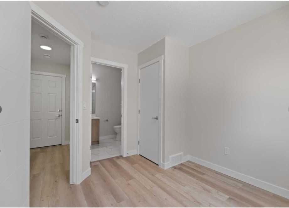 314-52 Red Sky Villas Ne, Calgary, AB - Indoor Photo Showing Other Room