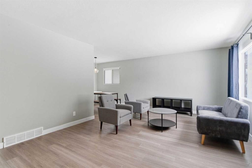 173 Gordon Drive Sw, Calgary, AB - Indoor