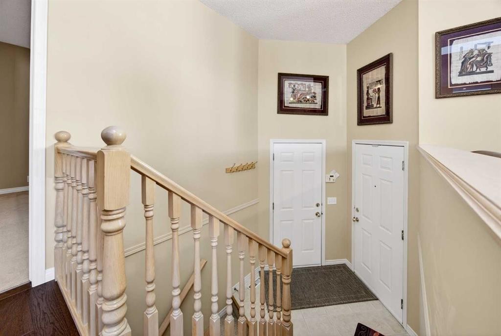 110 Citadel Crest Circle Nw, Calgary, AB - Indoor Photo Showing Other Room