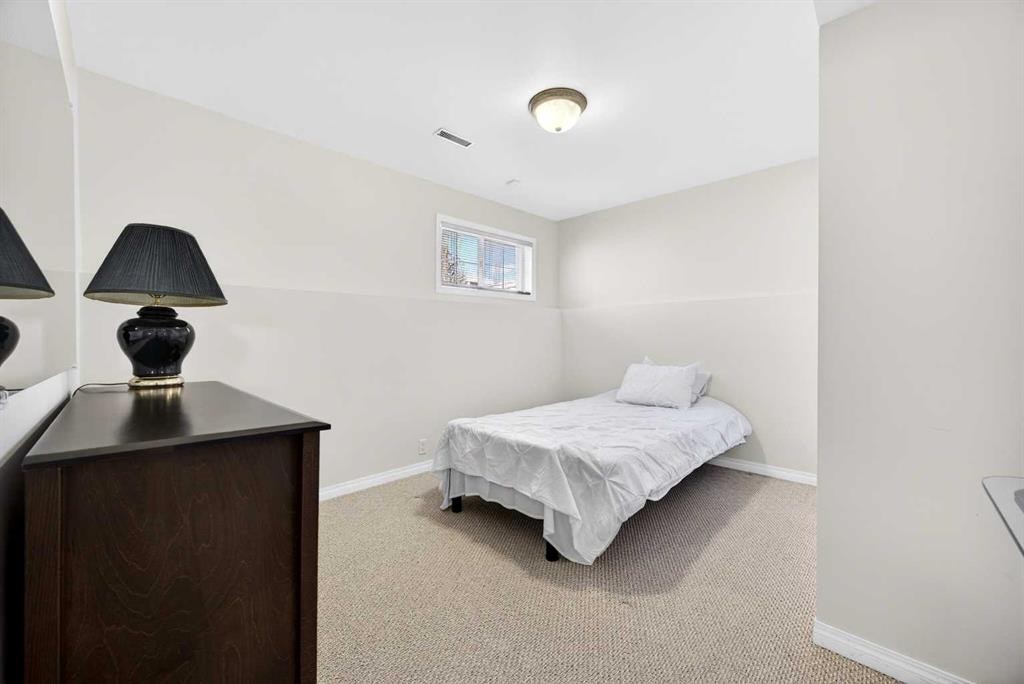 110 Citadel Crest Circle Nw, Calgary, AB - Indoor Photo Showing Bedroom